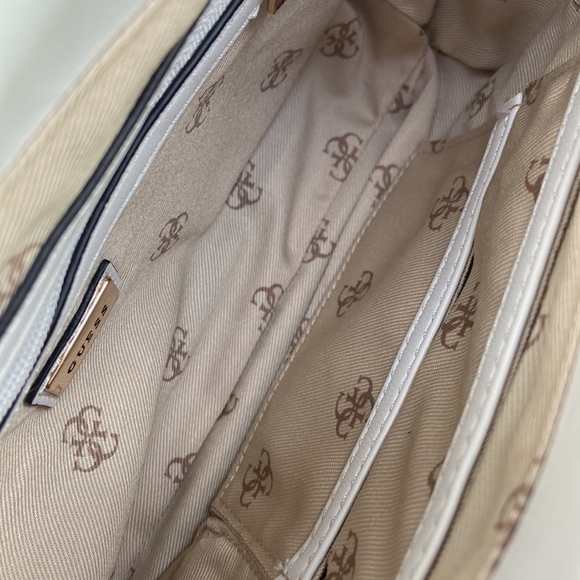 New GUESS Cessily Colorblock Convertible Crossbody Bag - Picture 5 of 12